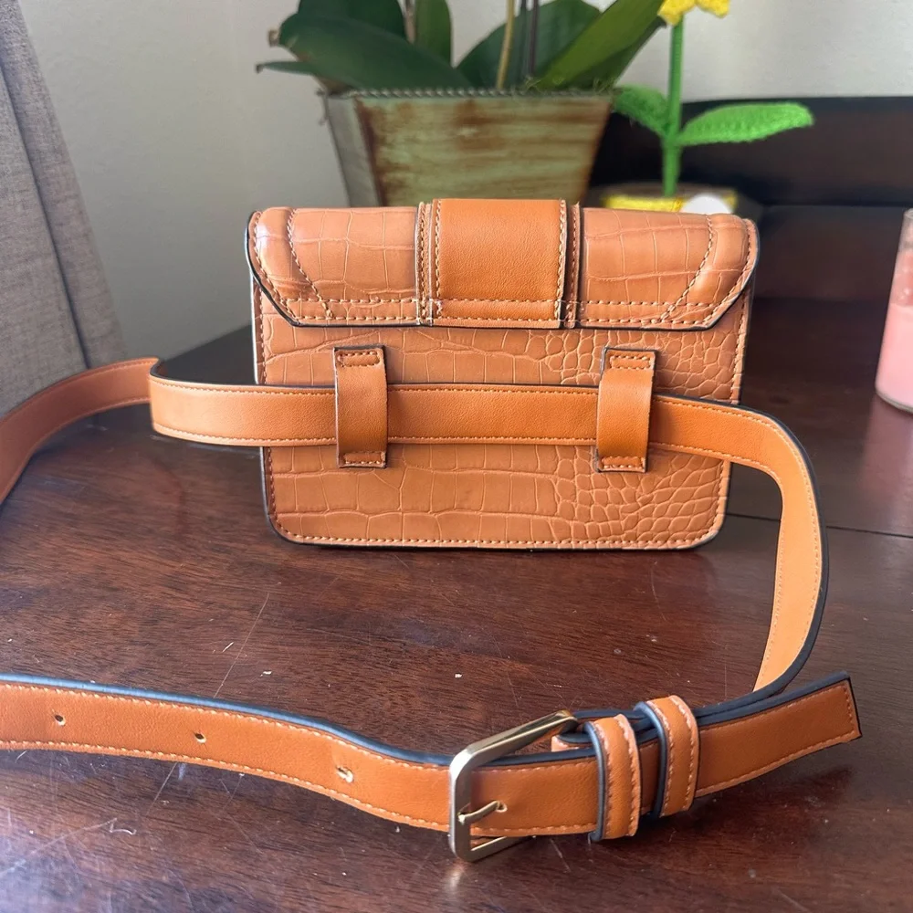 Topshop Tan Croc-Embossed Mini Belt Bag with Leopard Clasp - Picture 4 of 14